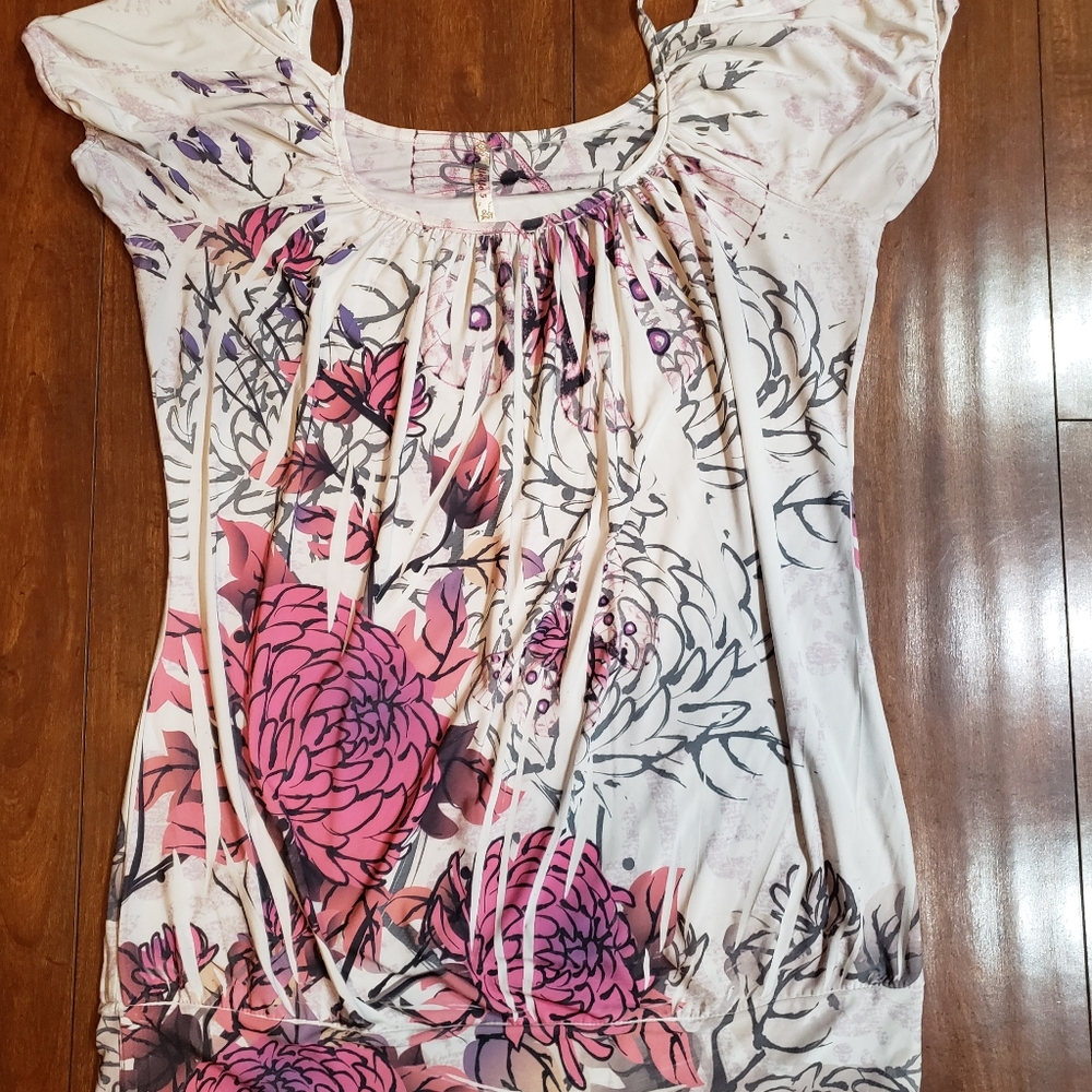 Yo Yo 5 Off Shoulder Top